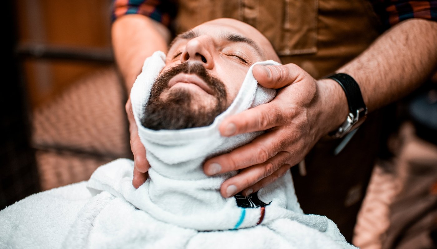 The Ritual of the Hot Towel Shave - A Luxurious Experience